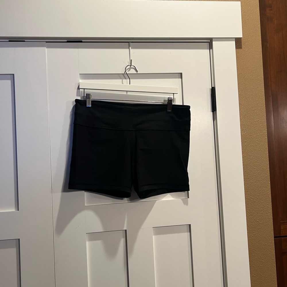 Lululemon sz 12 Align short